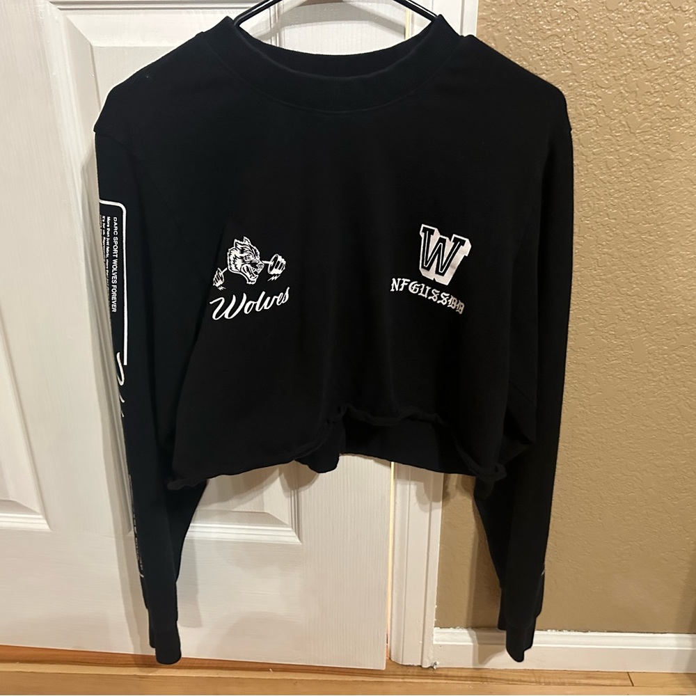 Darc Sport Black Wolves Graphic Crop Top